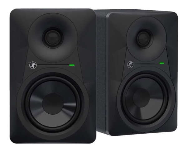 Mackie MR 524 